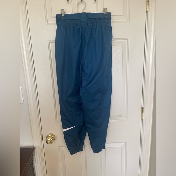 Nike teal nylon joggers with belt small - Picture 7 of 8